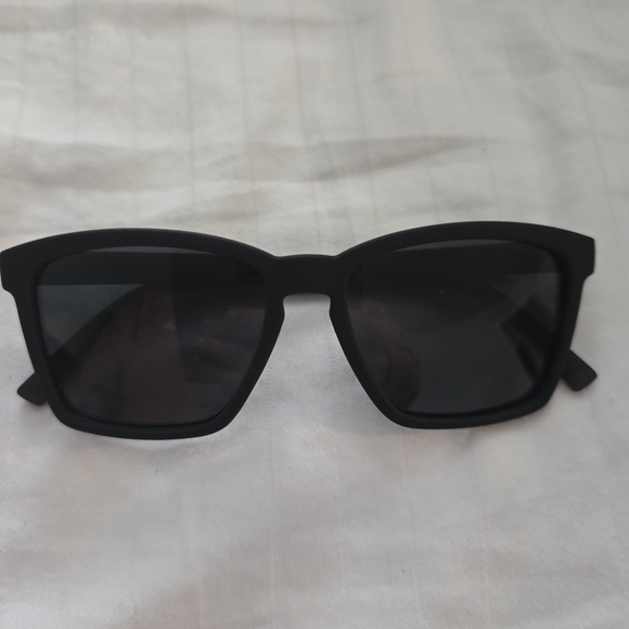Goodr Black Kids Sunglasses - Picture 1 of 2